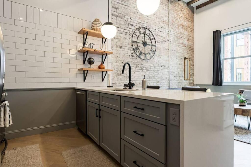 Gorgeous Condo In The Heart Of Dt Birmingham! Экстерьер фото