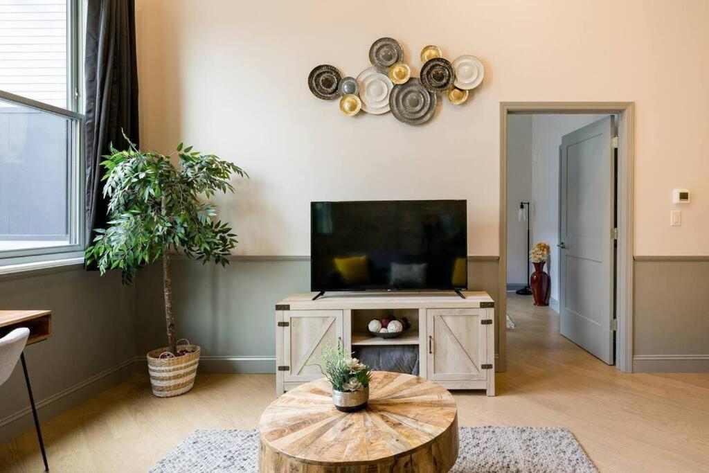 Gorgeous Condo In The Heart Of Dt Birmingham! Экстерьер фото
