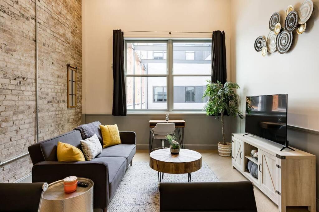 Gorgeous Condo In The Heart Of Dt Birmingham! Экстерьер фото